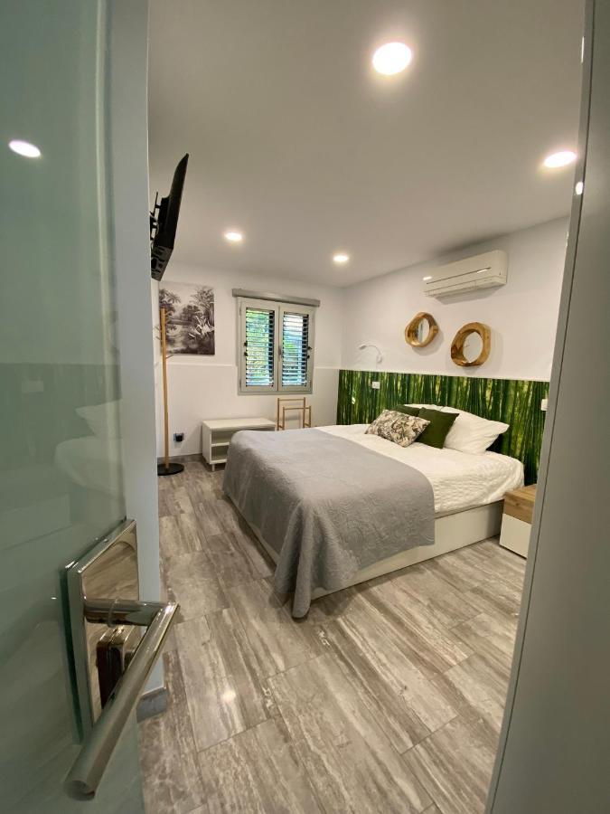 First Beachline Deluxe With Garden And Terrasse In Sun Club San Bartolome Bagian luar foto